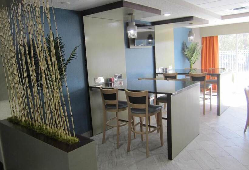 בית מלון כפרי Best Western Waldo Inn & Suites