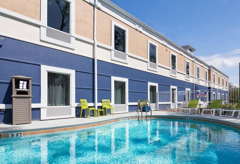 בית מלון כפרי Best Western Waldo Inn & Suites