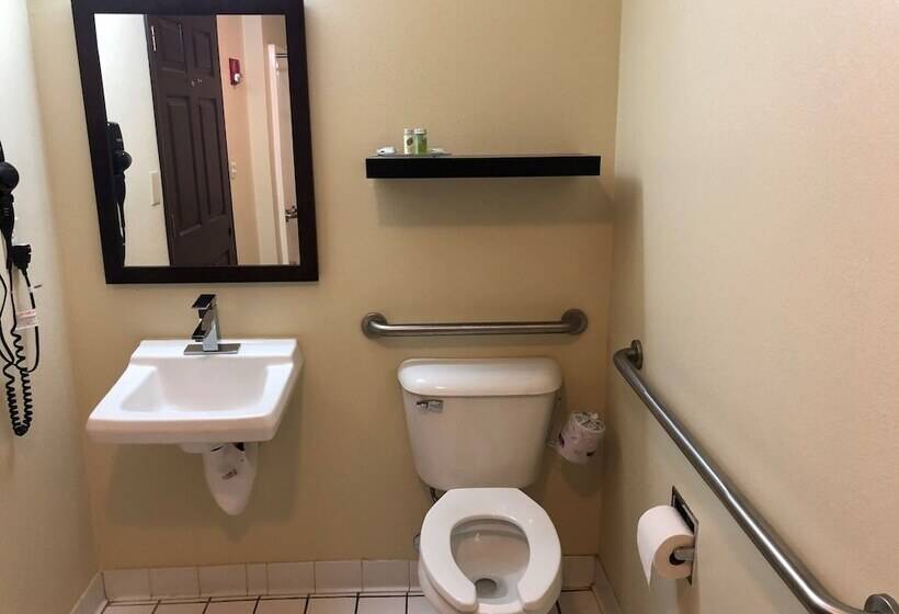 Boarders Inn & Suites By Cobblestone Hotels   Ashland City