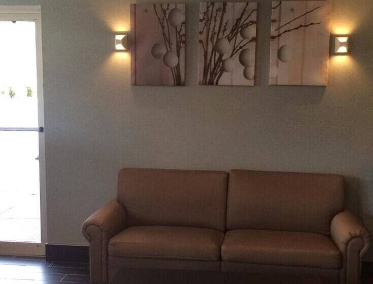 Boarders Inn & Suites By Cobblestone Hotels   Ashland City