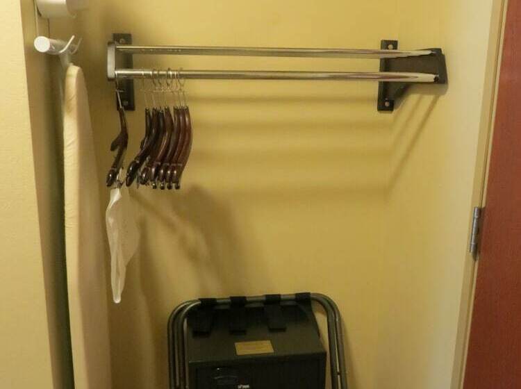 فندق Cobblestone Inn & Suites   Brillion