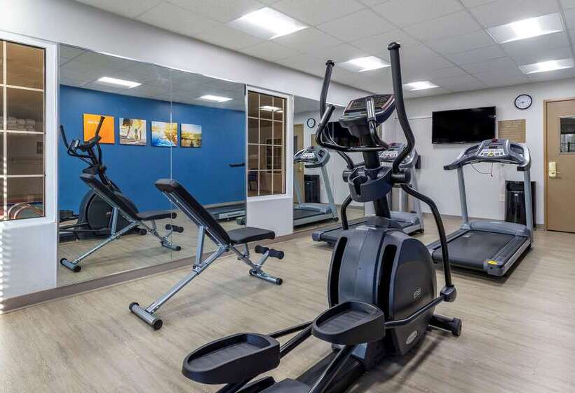 فندق Comfort Inn & Suites High Point  Archdale