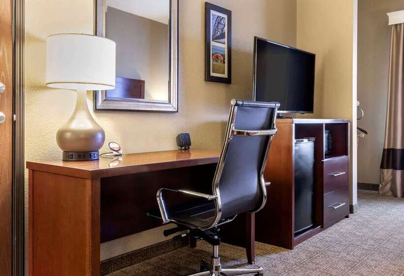 فندق Comfort Suites Jonesboro University Area