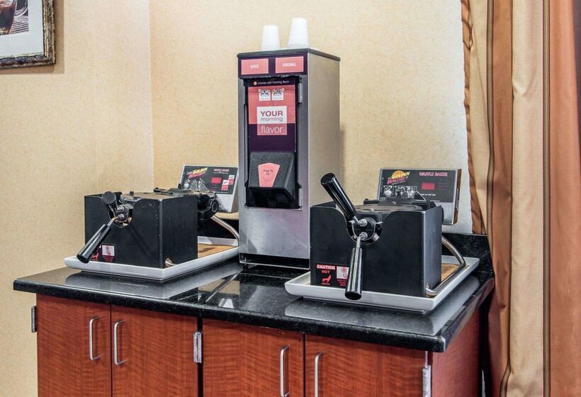 호텔 University Inn