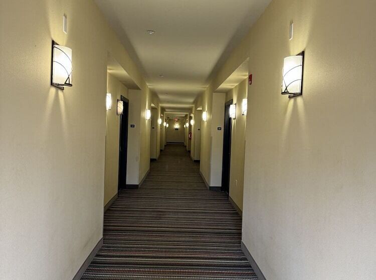 Отель Country Suites Absecon Atlantic City, Nj