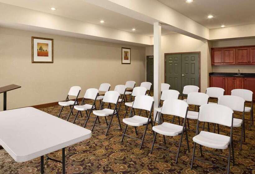 فندق Country Inn & Suites By Radisson, Crestview, Fl