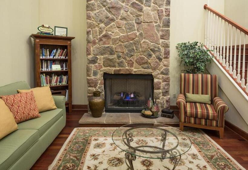 فندق Country Inn & Suites By Radisson, Crestview, Fl