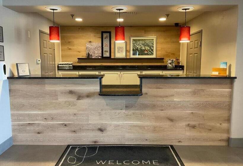 فندق Country Inn & Suites By Radisson, Marion, Il