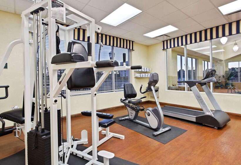 ホテル Country Inn & Suites By Radisson, Wilson, Nc