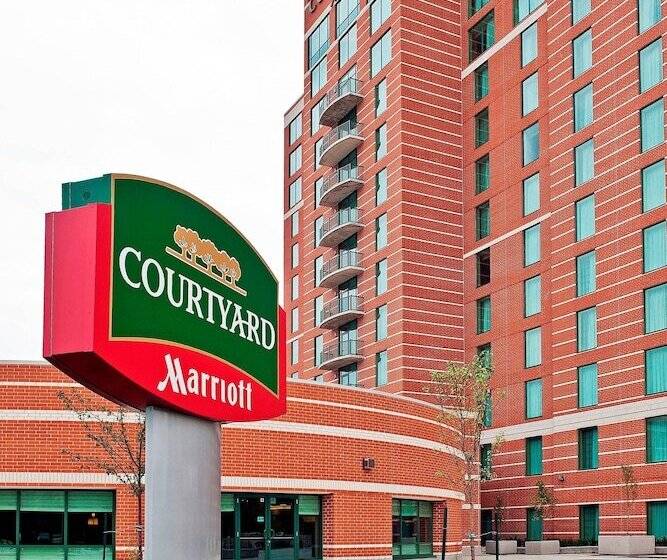 בית מלון כפרי Courtyard By Marriott Ottawa East