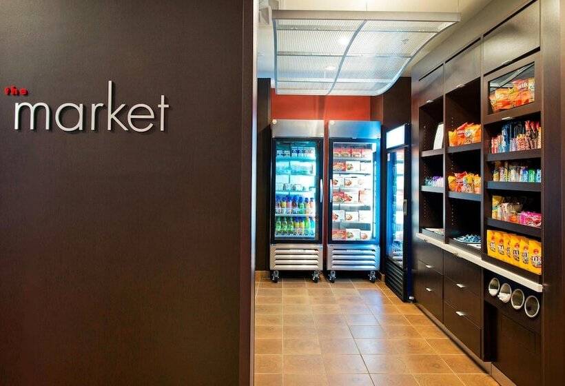 בית מלון כפרי Courtyard By Marriott Ottawa East