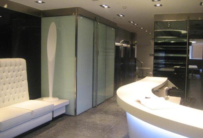 Отель Dalia Ramblas