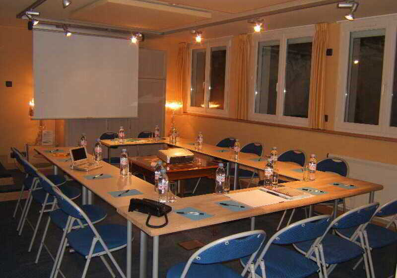 هتل De Clisson Saint Brieuc