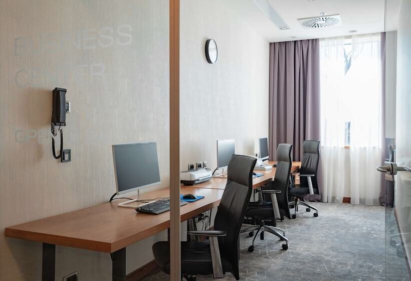 فندق Doubletree By Hilton Zagreb