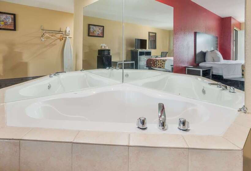 هتل Econo Lodge Lake Charles University Area