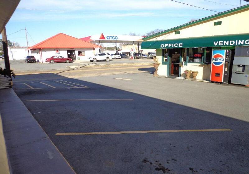 فندق Economy Inn Express Warren