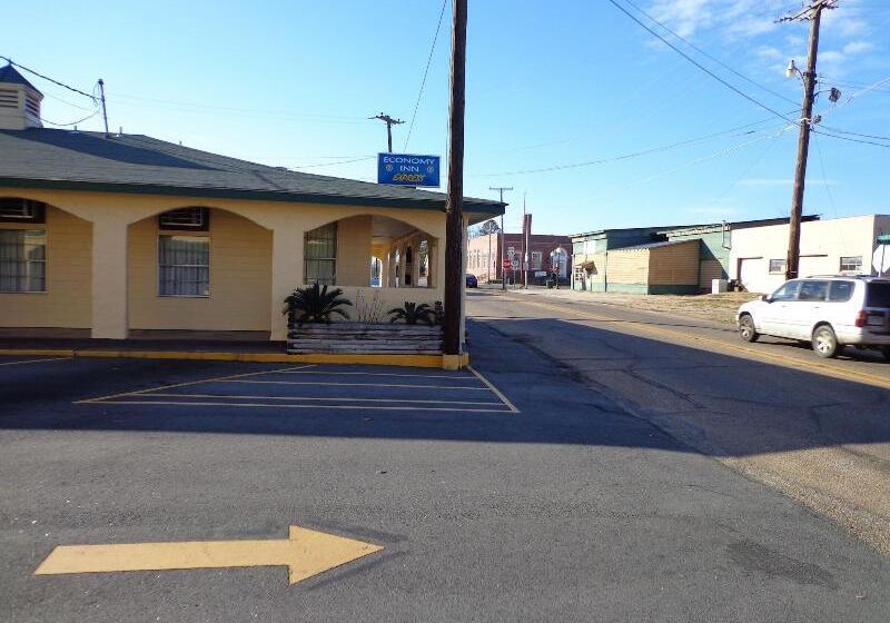 فندق Economy Inn Express Warren