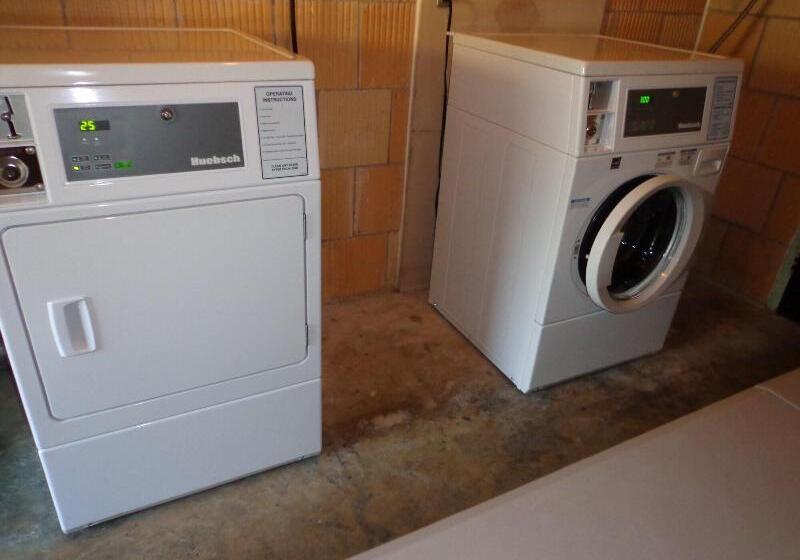 فندق Economy Inn Express Warren