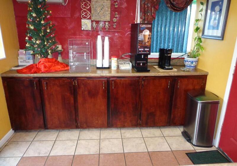 فندق Economy Inn Express Warren