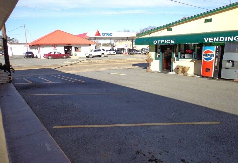 فندق Economy Inn Express Warren