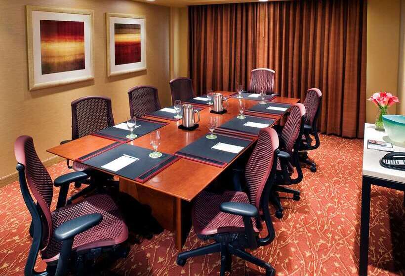 فندق Embassy Suites By Hilton Loveland Conference Center