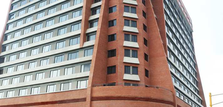 Отель Embassy Suites Valencia Downtown