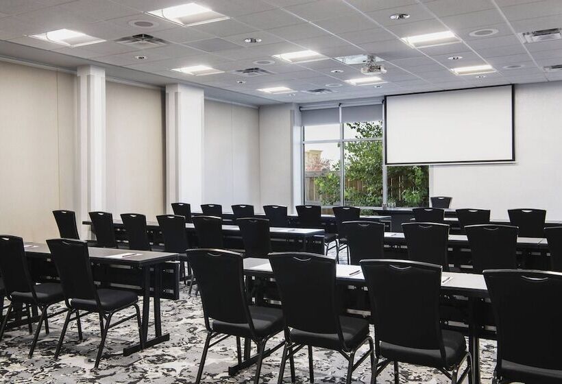 فندق Fairfield Inn & Suites By Marriott Winnipeg