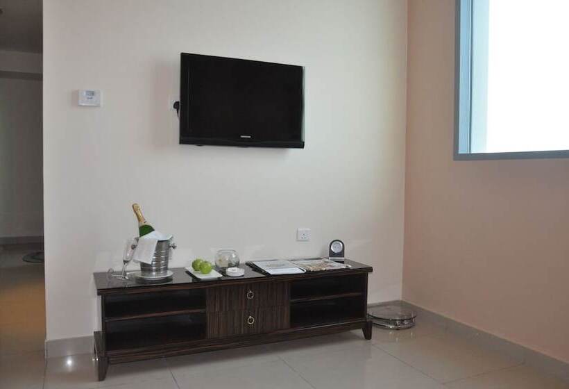 Отель Fortune Royal