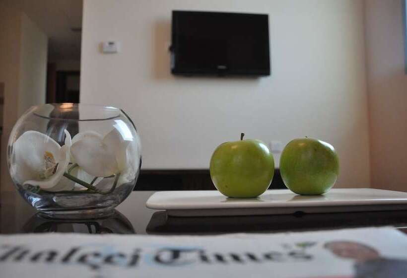 Отель Fortune Royal