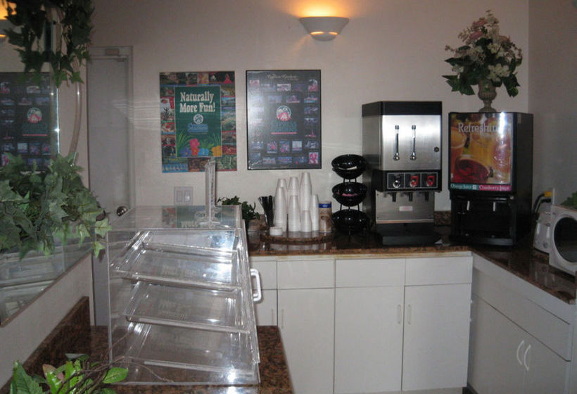 فندق Green Gables Inn