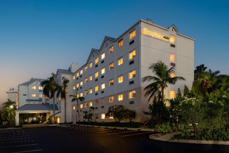 Hôtel Hampton By Hilton Grand Cayman Seven Mile Beach