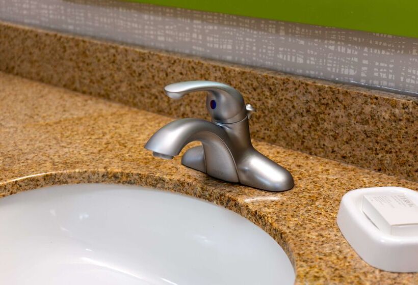 فندق Hampton Inn Elkhorn Lake Geneva Area