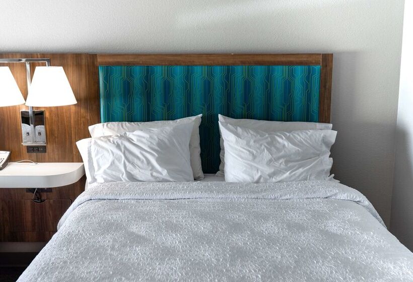 فندق Hampton Inn Elkhorn Lake Geneva Area