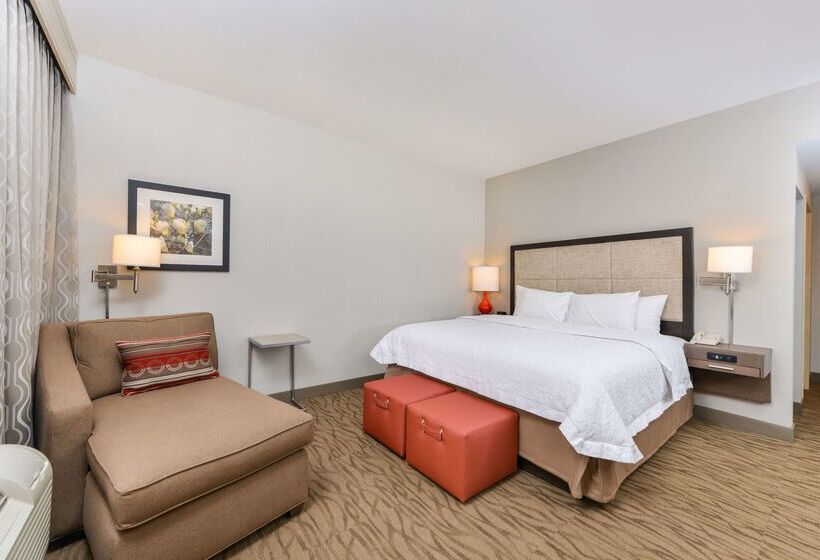 فندق Hampton Inn Gonzales