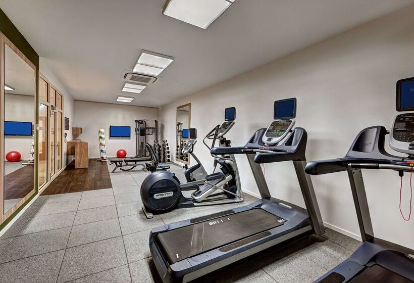 בית מלון כפרי Hilton Garden Inn Davos