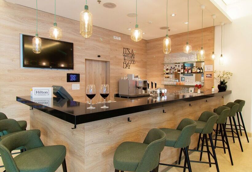 בית מלון כפרי Hilton Garden Inn Davos