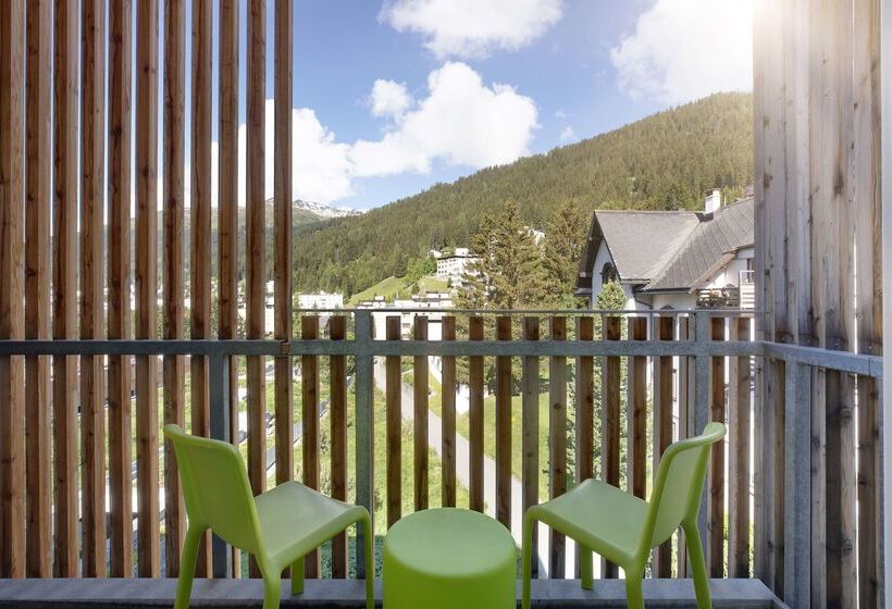 בית מלון כפרי Hilton Garden Inn Davos