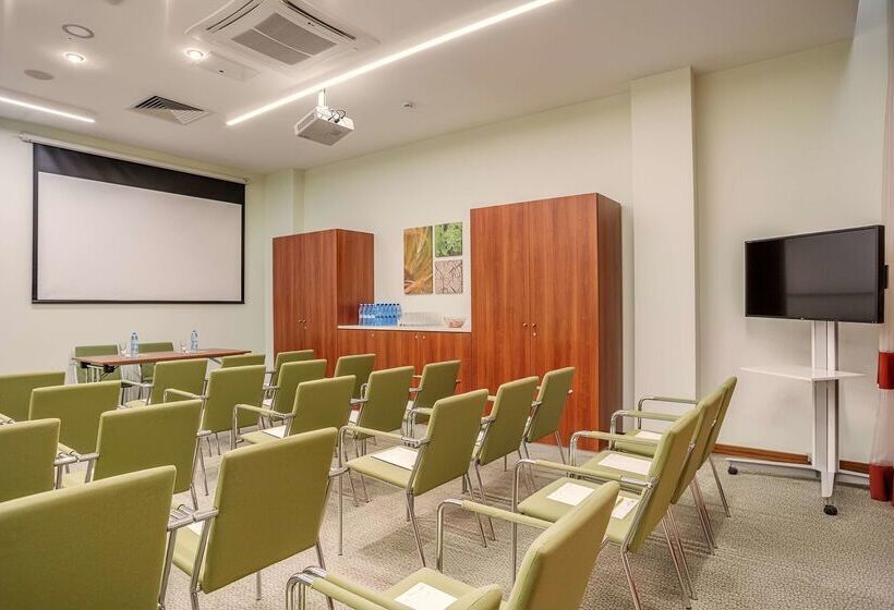 בית מלון כפרי Hilton Garden Inn Krasnodar