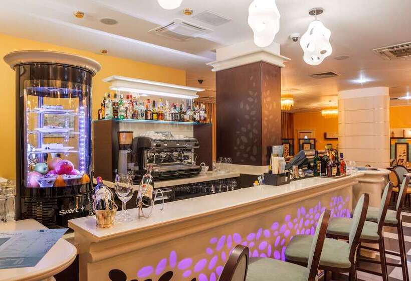 בית מלון כפרי Hilton Garden Inn Krasnodar