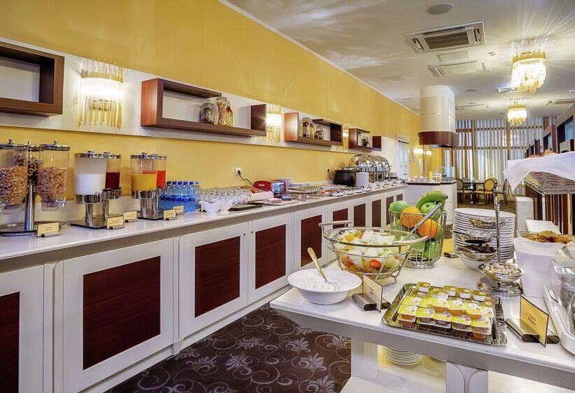 בית מלון כפרי Hilton Garden Inn Krasnodar