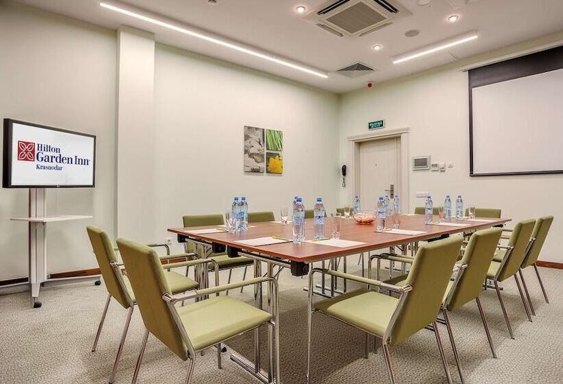 בית מלון כפרי Hilton Garden Inn Krasnodar