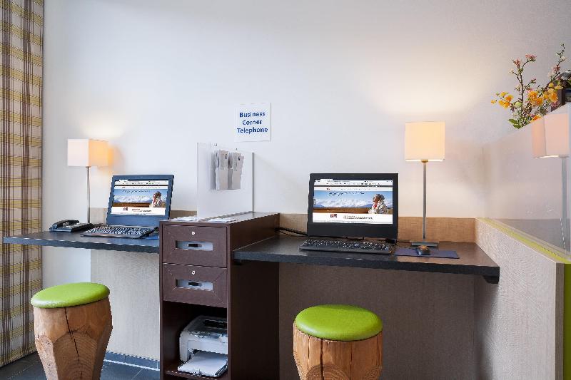 هتل Holiday Inn Express Augsburg, An Ihg