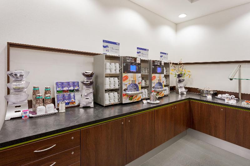 هتل Holiday Inn Express Augsburg, An Ihg