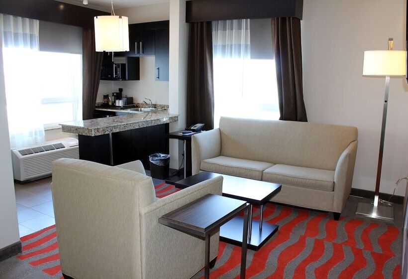 בית מלון כפרי Chateau Inn & Suites Bonnyville