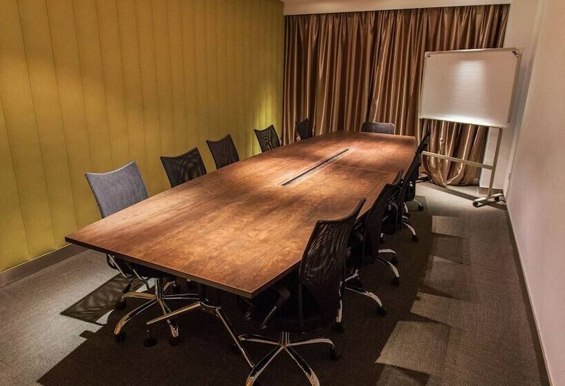 Отель Holiday Inn Express Changzhou Centre, An Ihg