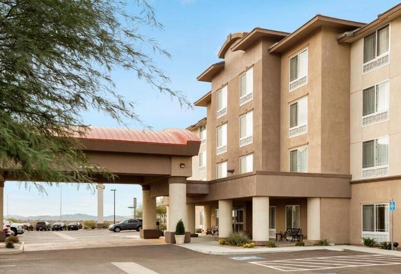Отель Holiday Inn & Suites   Barstow, An Ihg