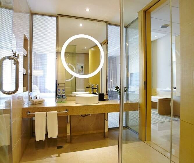 호텔 Holiday Inn Taicang City Centre By Ihg