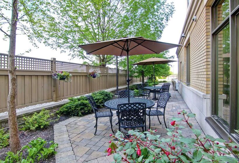 فندق Homewood Suites By Hilton Toronto Airport Corporate Centre