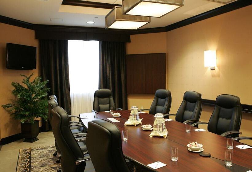 فندق Homewood Suites By Hilton Toronto Airport Corporate Centre