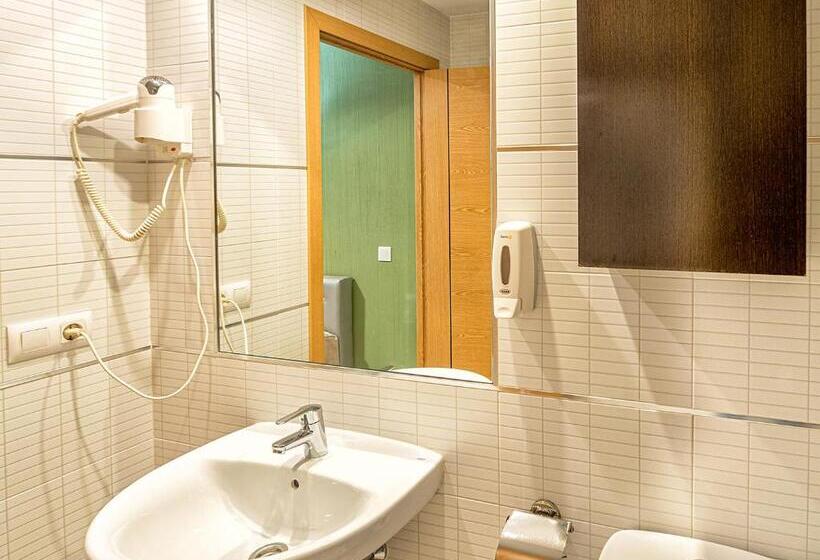 هتل Hostal Real Aranjuez